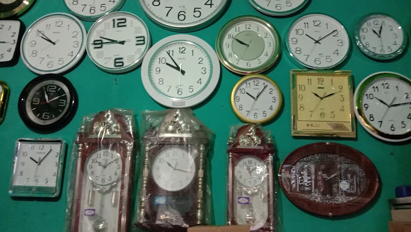 Toko Jam Albanna 2: Menjaga Waktu di Jantung Cilacap